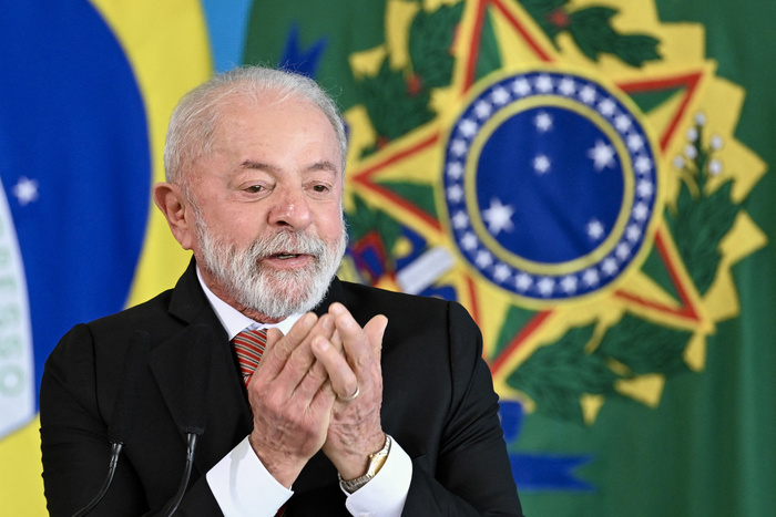 Lee más sobre el artículo Brasil: Lula entregó más de 10 mil hectáreas de tierra a familias de campesinos