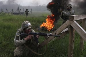 Lee más sobre el artículo Trump acusó a Putin de «jugar con fuego» al continuar la ofensiva contra Ucrania