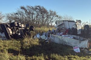 Lee más sobre el artículo Autopista: chocaron dos camiones y hay cuatro heridos, uno de ellos en grave estado