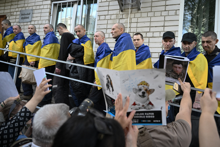 Lee más sobre el artículo Rusia y Ucrania iniciaron el mayor intercambio de prisioneros de guerra