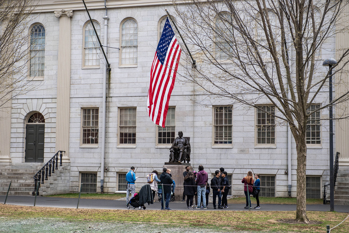 Lee más sobre el artículo EE.UU: una jueza suspendió el veto de Trump a estudiantes extranjeros en Harvard