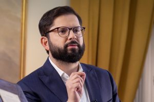 Lee más sobre el artículo Chile: el Presidente Gabriel Boric fue padre y anunció que se tomará licencia