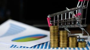 Lee más sobre el artículo Consumo bimonetario: crece en dólares para la clase alta y se ajusta aún más en pesos para la sectores medios y bajos