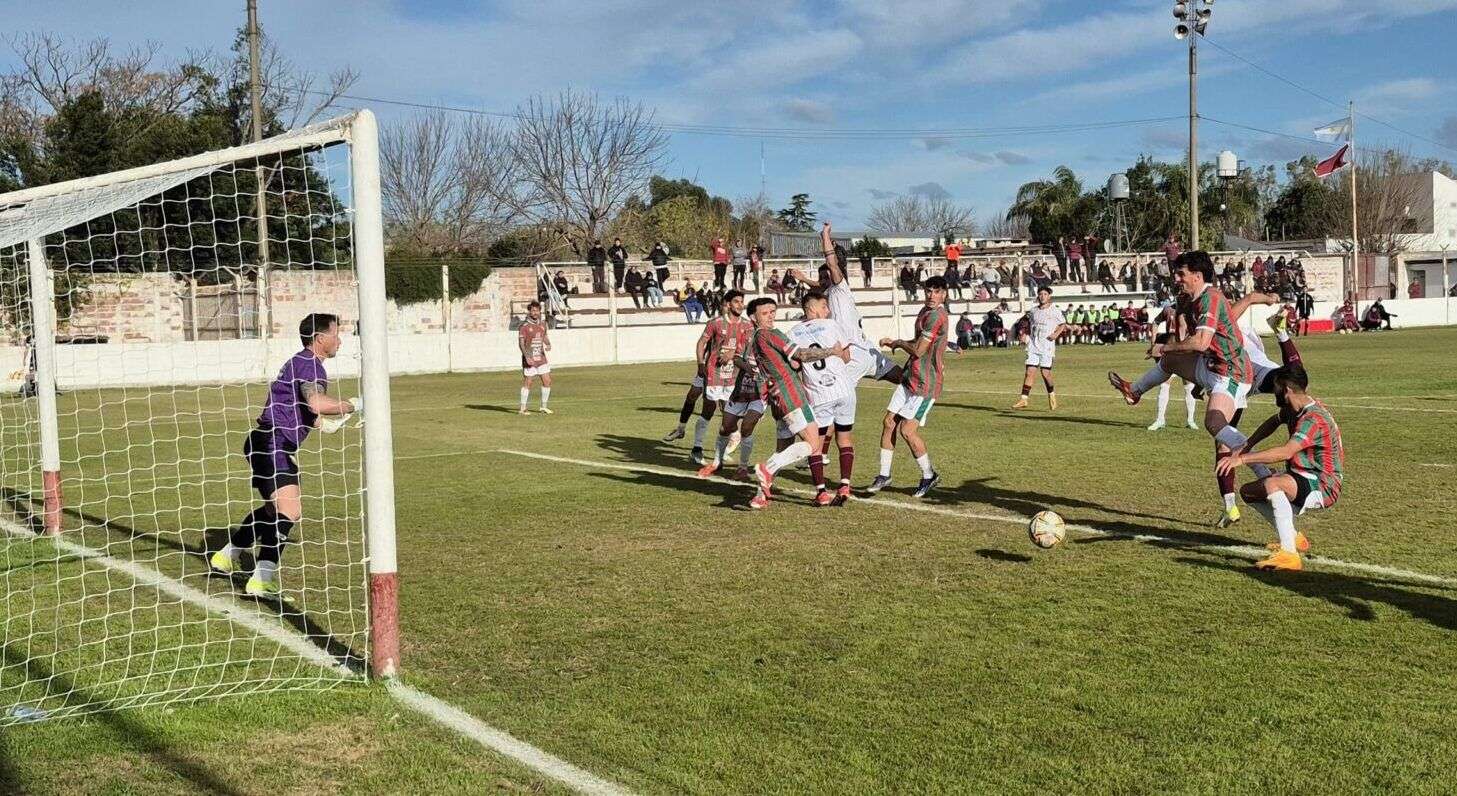 Lee más sobre el artículo Torneo Federal A: Defensores perdió con Sportivo Las Parejas y está muy complicado