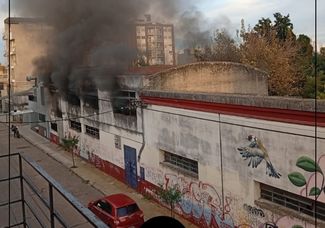 Lee más sobre el artículo Nuevo incendio en la ex-fábrica textil Del Fiorentino