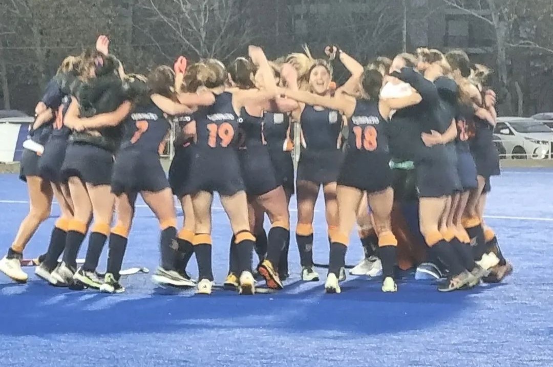 Lee más sobre el artículo Hockey: Regatas venció a Somisa y ascendió al Litoral A