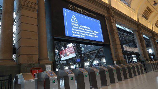 Lee más sobre el artículo Revés para el Gobierno: la Justicia suspendió el DNU que limita el derecho a huelga