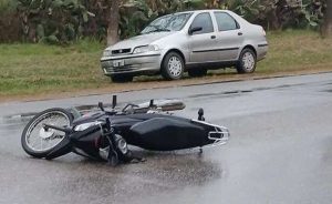 Lee más sobre el artículo Ramallo: falleció una adolescente tras caer de su moto