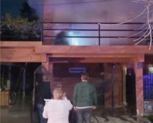 Lee más sobre el artículo Barrio Itec: un hombre sufrió quemaduras cuando quiso apagar incendio en su casa