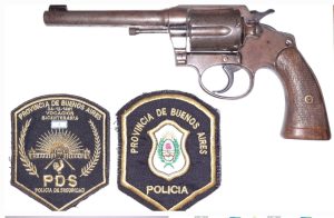 Lee más sobre el artículo Dos detenidos tras amenazar con arma y robarle a una mujer