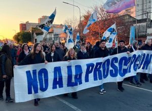 Lee más sobre el artículo «No a la proscripción»: el peronismo nicoleño se movilizó en defensa de Cristina Kirchner