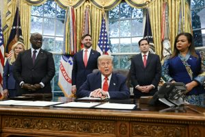 Lee más sobre el artículo Ruanda y Congo firman la paz delante de Trump