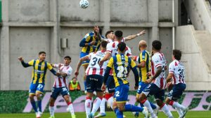 Lee más sobre el artículo Unión de Santa Fe avanza en la Copa Argentina: superó a Rosario Central por penales en el Estadio San Nicolás