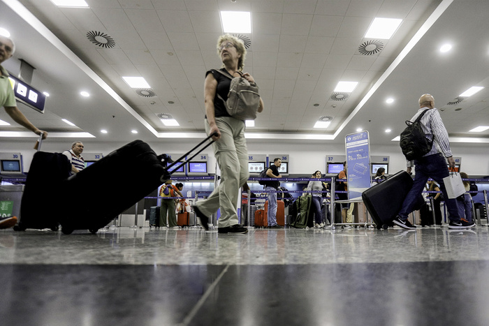 Lee más sobre el artículo La motosierra del gobierno pone en riesgo los vuelos del próximo fin de semana largo