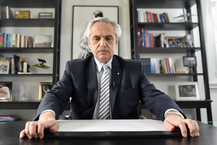 Lee más sobre el artículo Procesaron a Alberto Fernández por supuestas irregularidades en convenios estatales