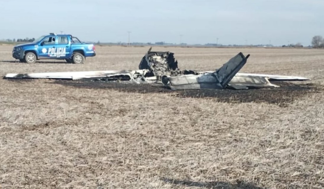 Lee más sobre el artículo Hallaron una avioneta incendiada en la zona de Villa Constitución