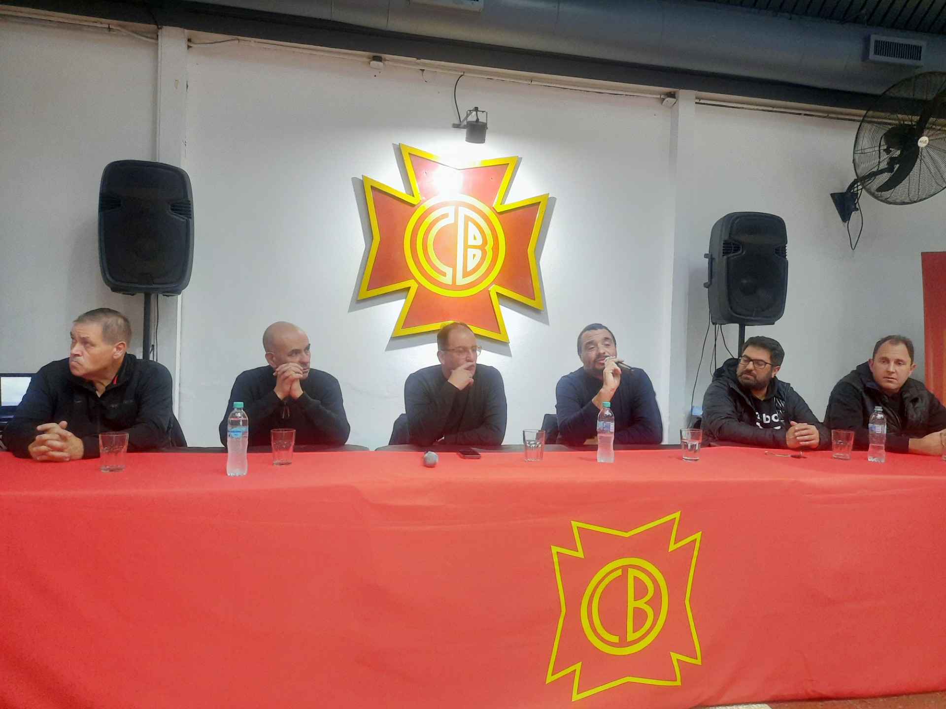 Lee más sobre el artículo Vuelve el tenis al Club Belgrano, con la construcción de tres canchas en el Camping