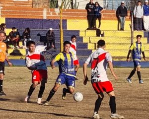 Lee más sobre el artículo Liga Nicoleña de Fútbol: ganaron 12 de Octubre y Social en el comienzo del Torneo Clausura