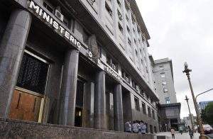 Lee más sobre el artículo ¿Y la motosierra?: el Gobierno lleva el mayor nivel de ejecución de gasto en 10 años