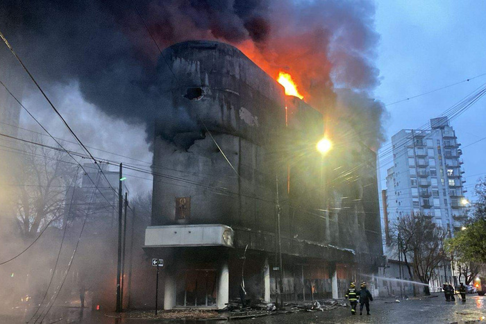 Lee más sobre el artículo Incendio en La Plata: el galpón no estaba habilitado