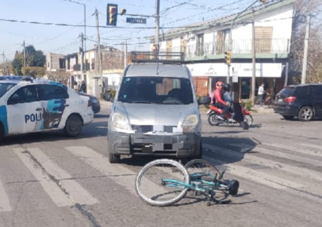 Lee más sobre el artículo Un ciclista sufrió lesiones graves tras choque en España y Morteo