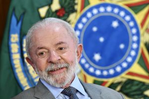 Lee más sobre el artículo La popularidad de Lula sube tras el arancel del 50 por ciento anunciado por Trump