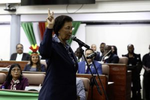 Lee más sobre el artículo Jennifer Geerlings-Simons será la primera mujer presidenta de Surinam