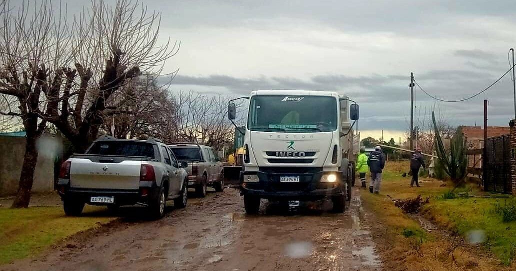 Lee más sobre el artículo El fuerte viento dejó secuelas en Villa Ramallo y la zona