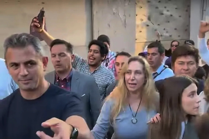 Lee más sobre el artículo A los libertarios no les resultan las caravanas