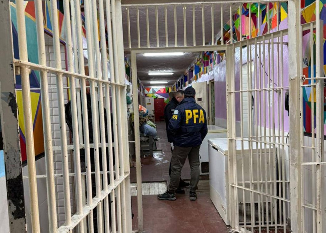 Lee más sobre el artículo Allanamiento en la UP n°3: un preso se hizo pasar por mujer para recibir dinero