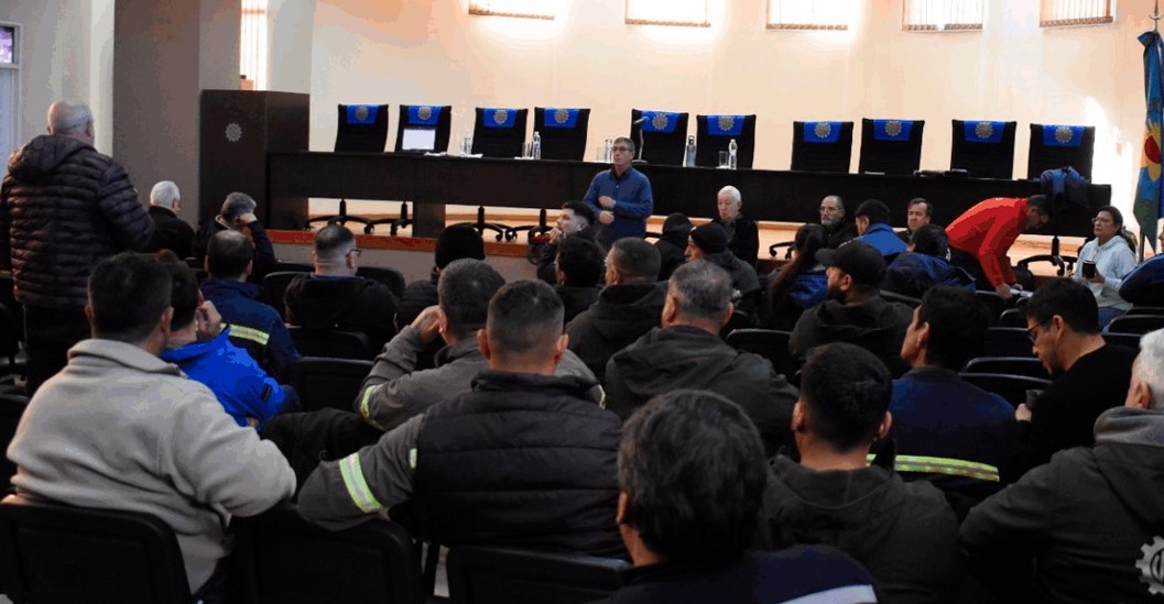 Lee más sobre el artículo Ya son alrededor de 220 los trabajadores de contratistas de Ternium que no pueden ingresar a la planta