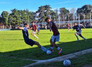 Lee más sobre el artículo Liga Nicoleña de Fútbol: Defe goleó a Somisa y es el único puntero