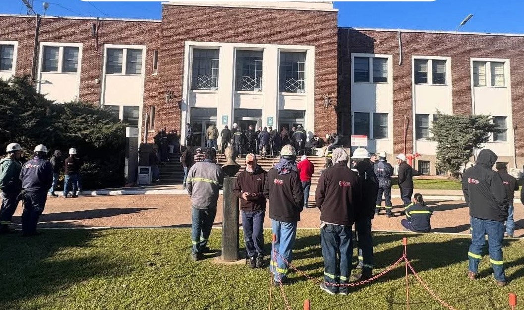 Lee más sobre el artículo Denuncian vaciamiento en empresa contratista, con complicidad de Acindar