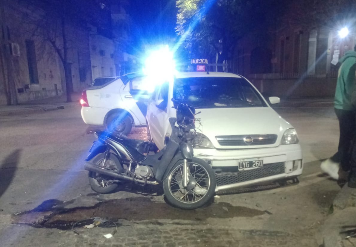 Lee más sobre el artículo Dos heridos en nuevo accidente ocurrido en la zona céntrica