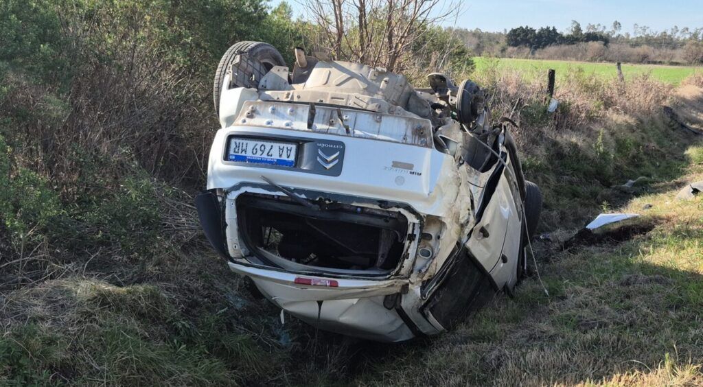 Lee más sobre el artículo Una mujer resultó herida tras violento accidente en Villa Ramallo