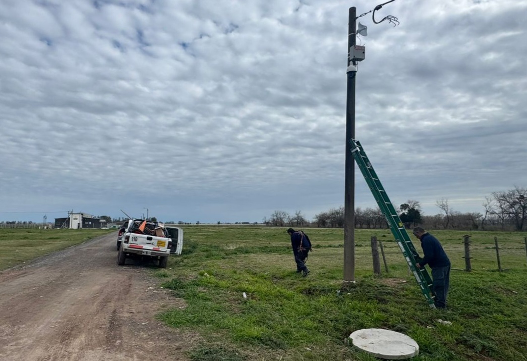 Lee más sobre el artículo Instalaron diez nuevas cámaras de seguridad en Pérez Millán