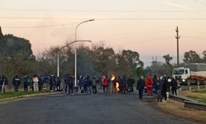 Lee más sobre el artículo Más de mil trabajadores de contratistas de Ternium no pudieron ingresar a planta