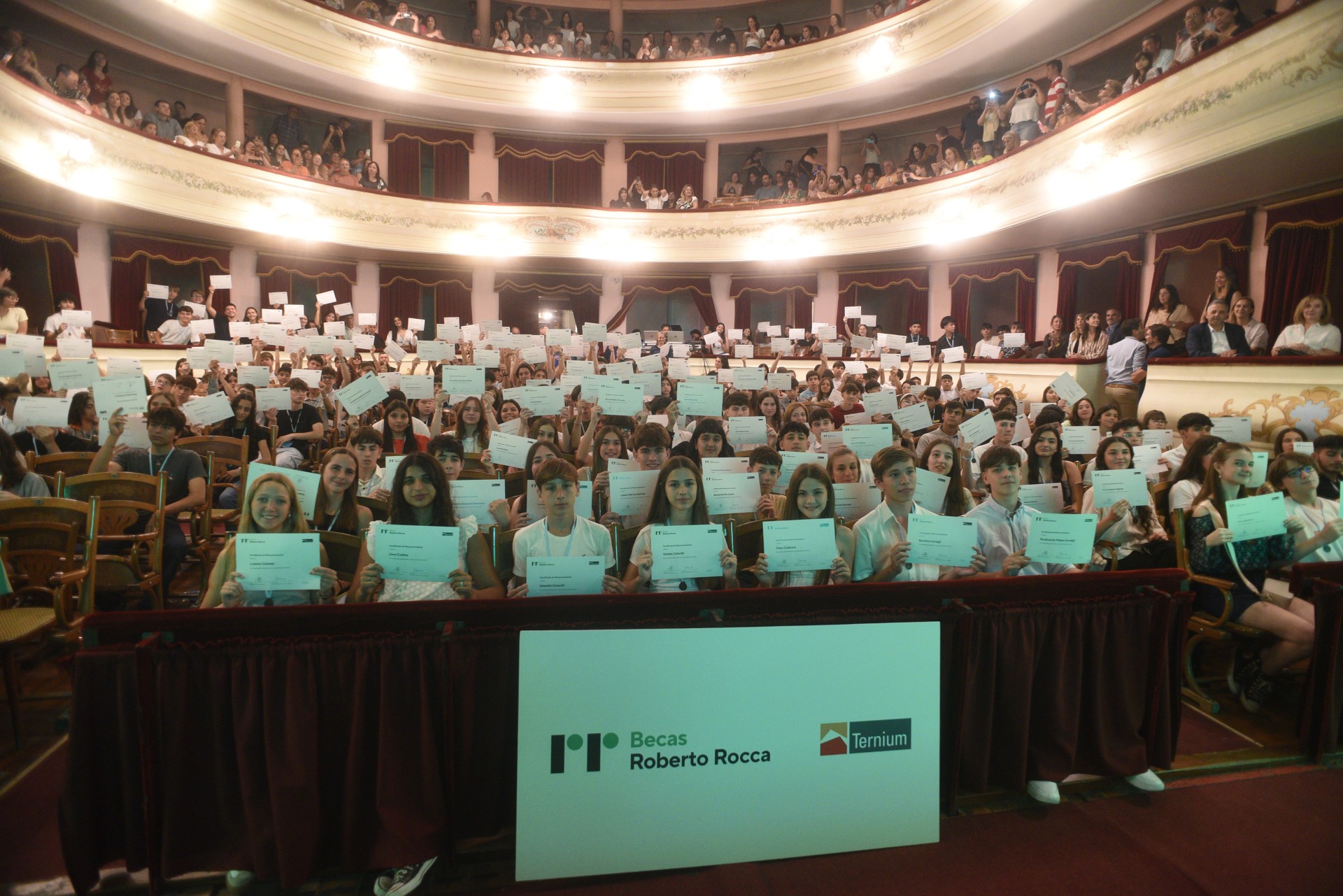 Lee más sobre el artículo Ternium y la Fundación Rocca anunciaron los ganadores de 400 becas a estudiantes de San Nicolás, Ramallo y Ensenada   
