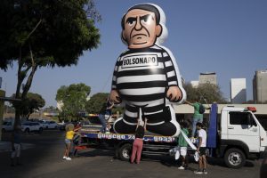 Lee más sobre el artículo EE.UU. sube la presión sobre Brasil tras la condena por golpismo contra Bolsonaro