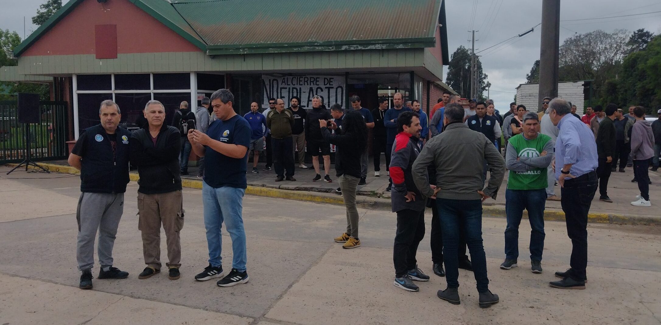 Lee más sobre el artículo Trabajadores de Fiplasto se movilizan este viernes en defensa de su fuente laboral