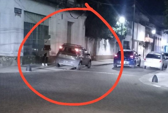 Lee más sobre el artículo Una ciclista terminó herida tras colisionar con automóvil en Mitre y Olleros