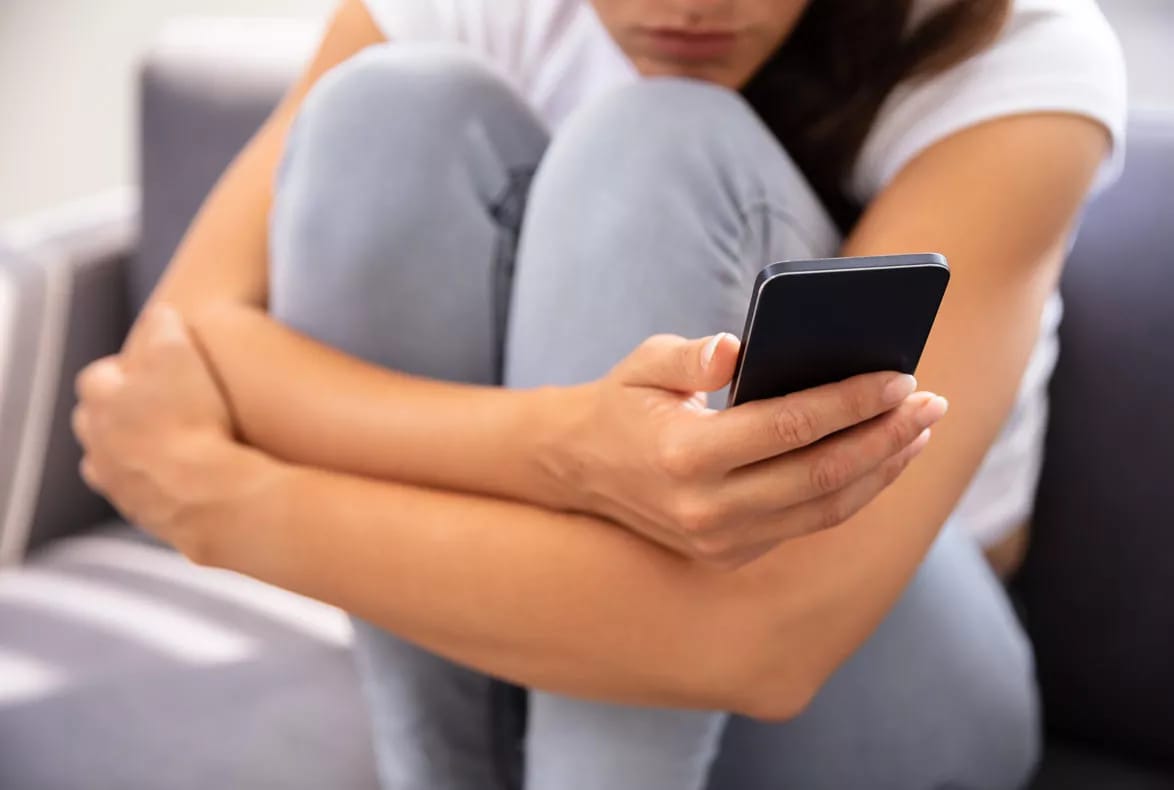 Lee más sobre el artículo Investigan la difusión de imágenes íntimas de una menor