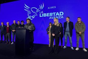 Lee más sobre el artículo Javier Milei: “Hemos tenido una clara derrota y hay que aceptarlo”