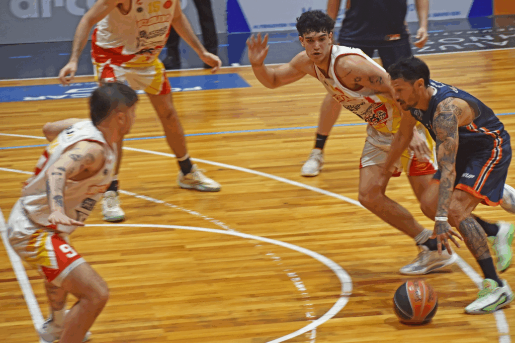 Lee más sobre el artículo Básquet local: Regatas le ganó el clásico a Belgrano