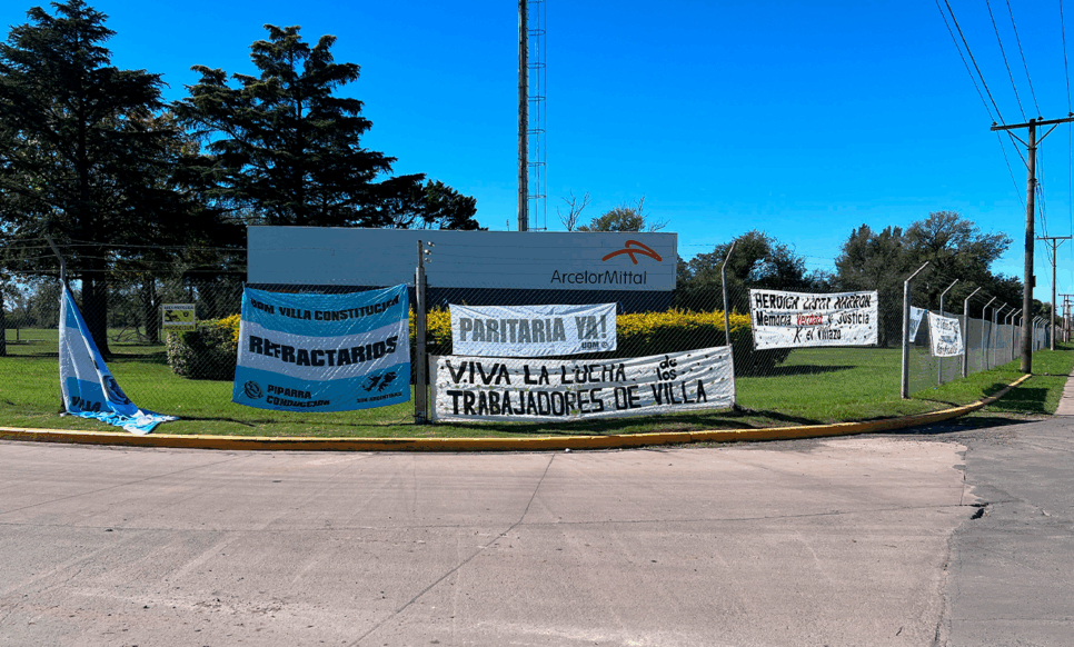 Lee más sobre el artículo Acindar vuelve a paralizar su planta de Villa Constitución y suspenden a casi 2.000 trabajadores