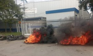 Lee más sobre el artículo Cerró sus puertas una reconocida fábrica de motos en Campana y despidió a la mayoría de sus operarios
