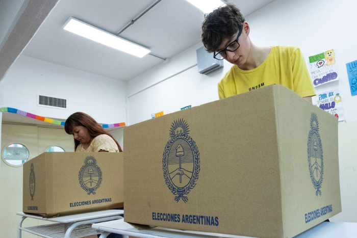 Lee más sobre el artículo Milei desesperado por mostrarle algo a Trump