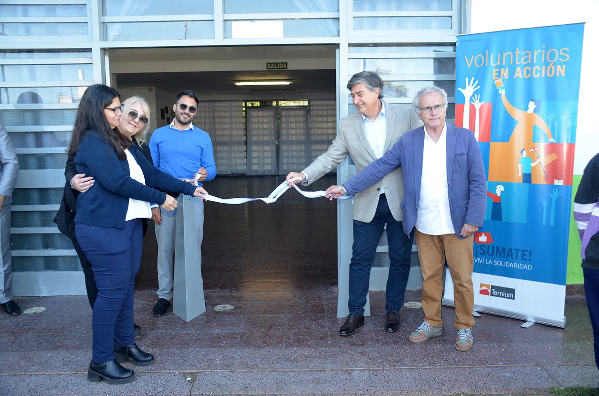 Lee más sobre el artículo Ternium y la comunidad concretaron la transformación de la Escuela Primaria N°38