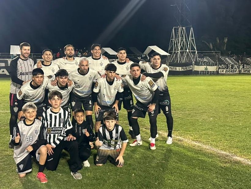 Lee más sobre el artículo Fútbol local: ganó La Emilia y Regatas goleó a Defensores