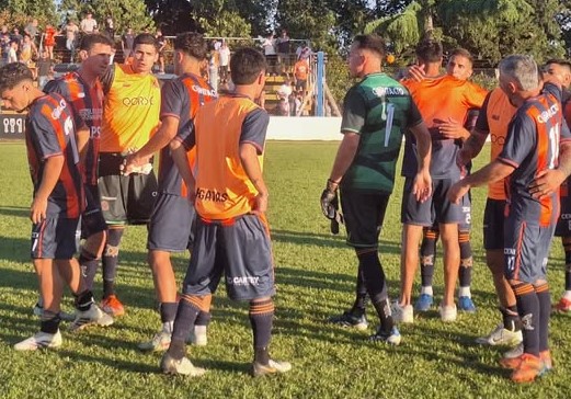 Lee más sobre el artículo Federal Amateur: debutó Emiliano Vecchio y Regatas le ganó a La Emilia